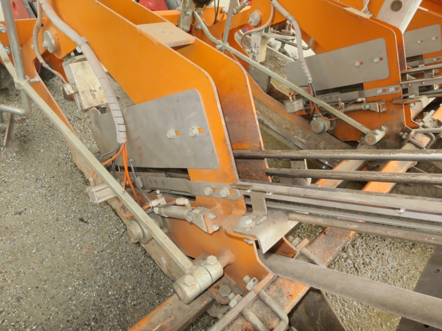 4999 Regero transplanter 4 row pneumatic