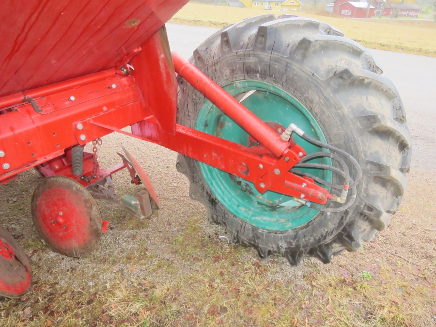 5149 Kverneland Underhaug UN 3200 potato planter