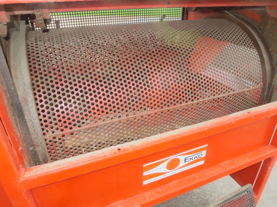 5221 EKKO potato washer with drier table 