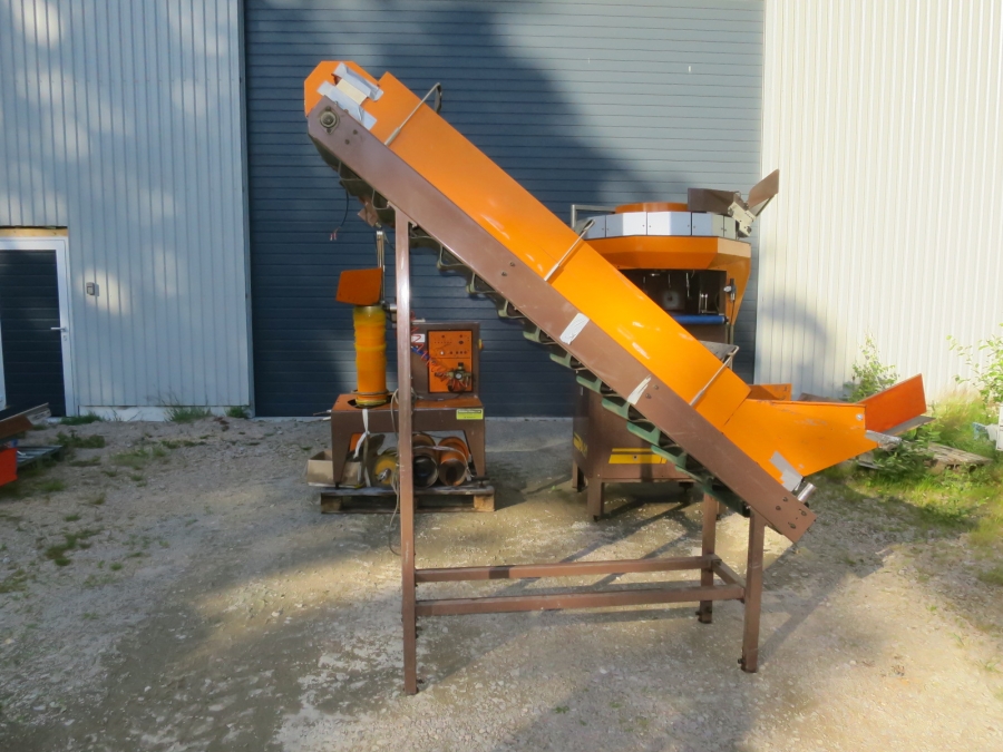 5235 Daumar weigher and Xarpa net clipper