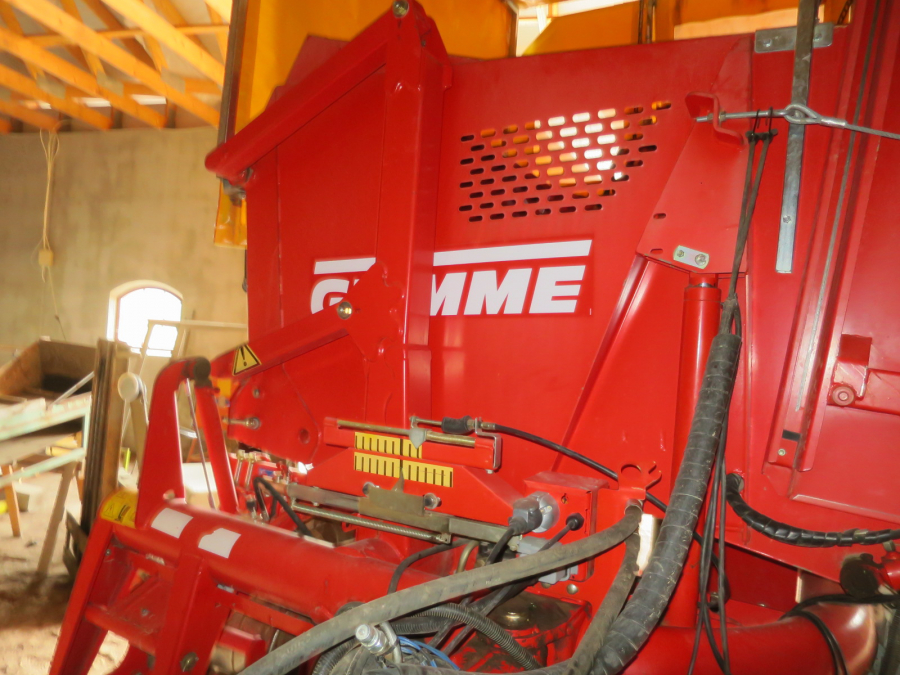 5278 Grimme SE75-40 potato harvester