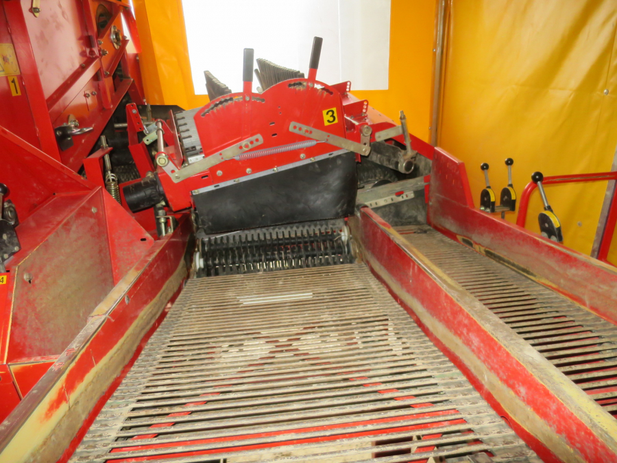 5278 Grimme SE75-40 potato harvester