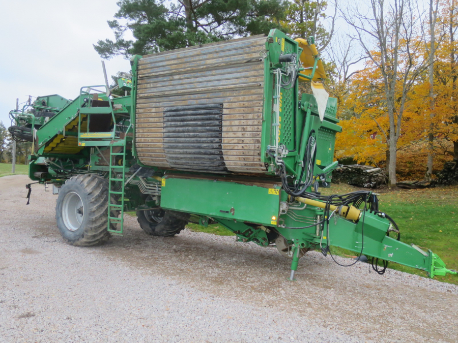 5281 Wuhlmaus WM 8500 2 row potato harvester