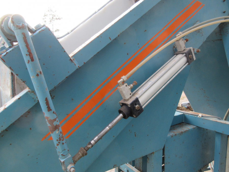 5354 EMVE automatic weigher with double feeding belts