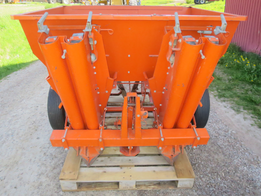 5365 Underhaug Potato planter 2 row