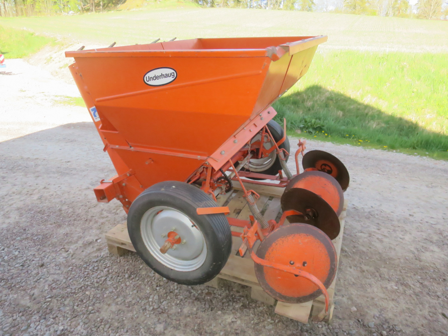 5365 Underhaug Potato planter 2 row