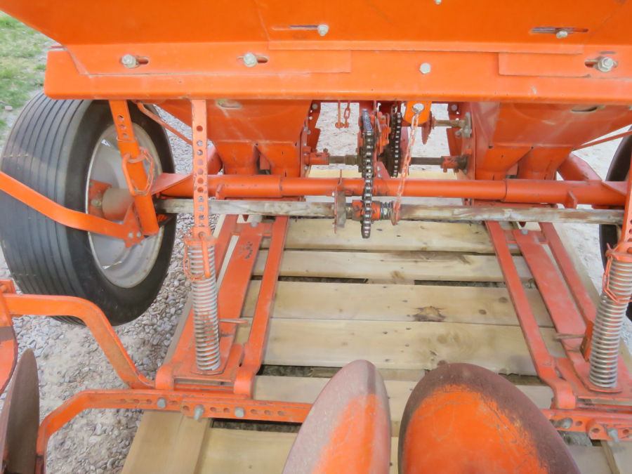5365 Underhaug Potato planter 2 row