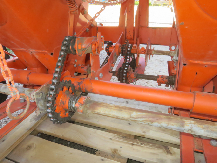 5365 Underhaug Potato planter 2 row