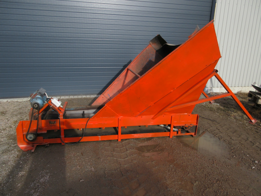 5379 EMVE feeding bunker 2500x550 mm