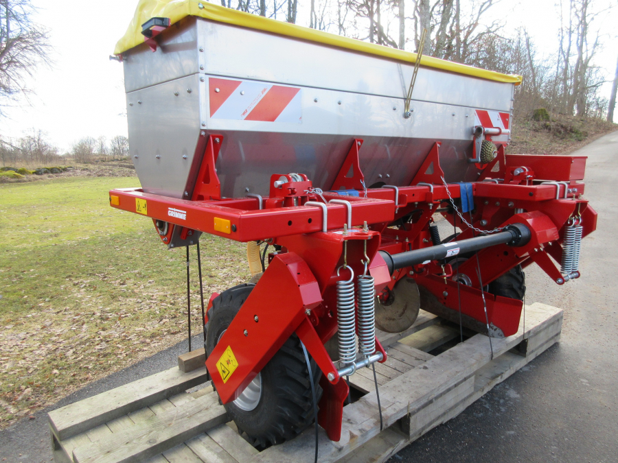 5387 Grimme FA200 front fertilizer unit