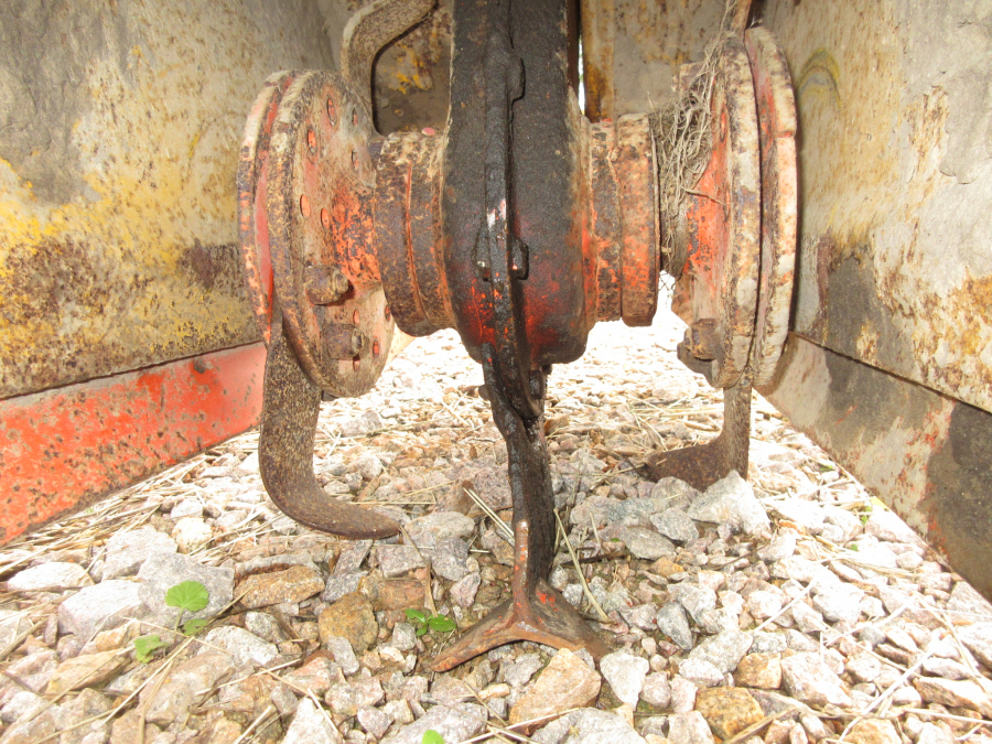 5464 Breviglieri interrow cultivator 3 units