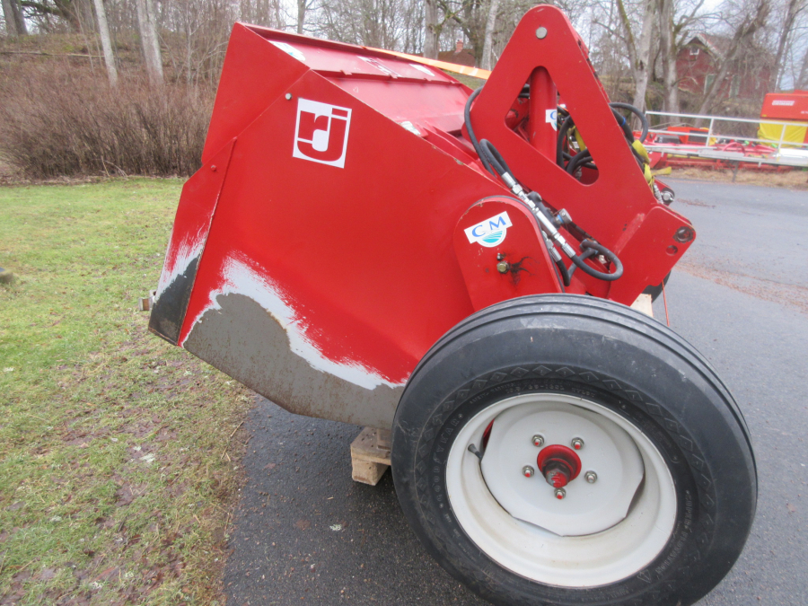 5558 CM Regero sand spreader sander for bed