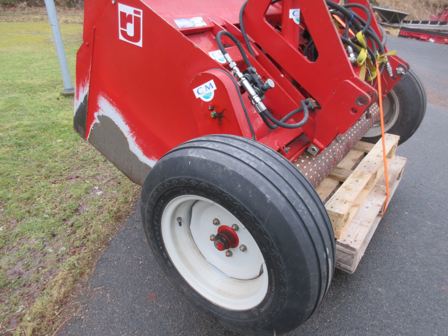 5558 CM Regero sand spreader sander for bed