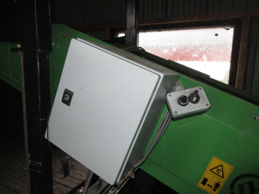 5609 Miedema MB55 box filler with feeding elevator