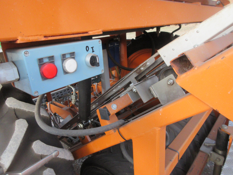 5615 Regero block transplanter planting machine 4 row