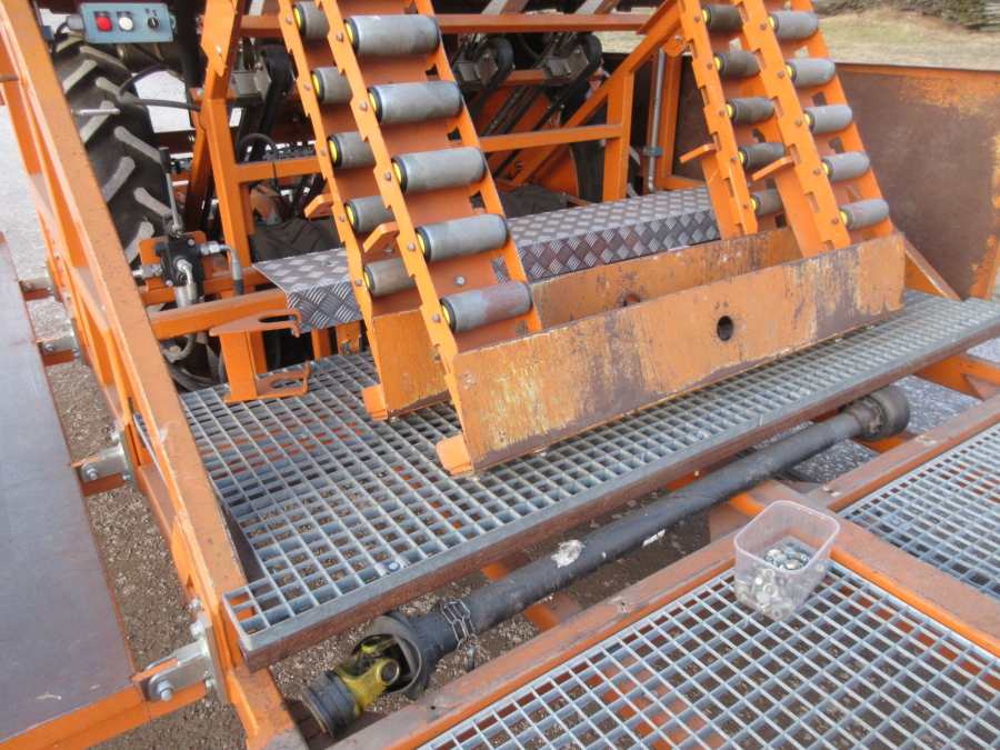 5615 Regero block transplanter planting machine 4 row
