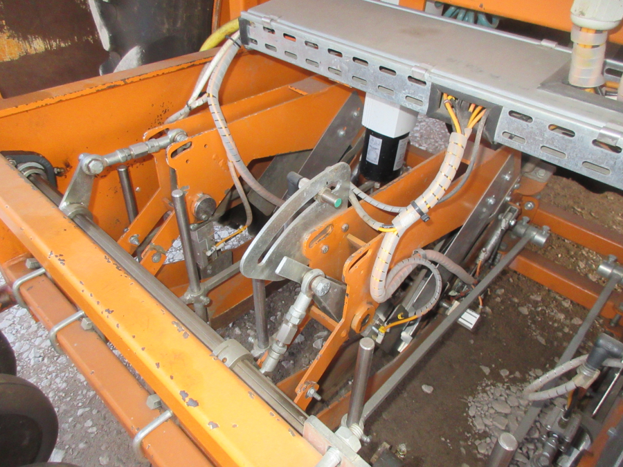 5615 Regero block transplanter planting machine 4 row