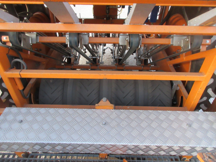 5615 Regero block transplanter planting machine 4 row