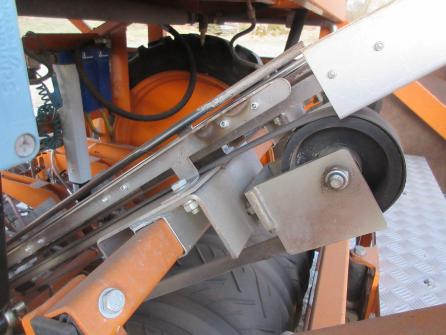 5615 Regero block transplanter planting machine 4 row