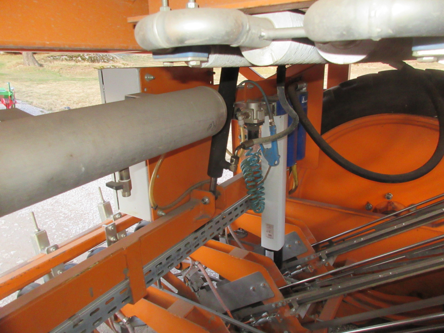 5615 Regero block transplanter planting machine 4 row