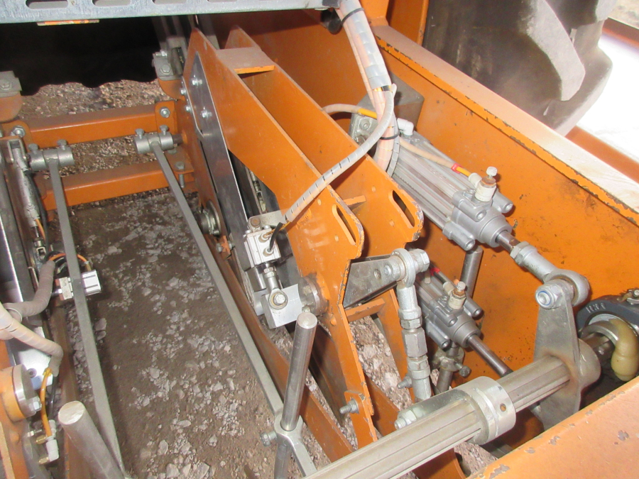 5615 Regero block transplanter planting machine 4 row