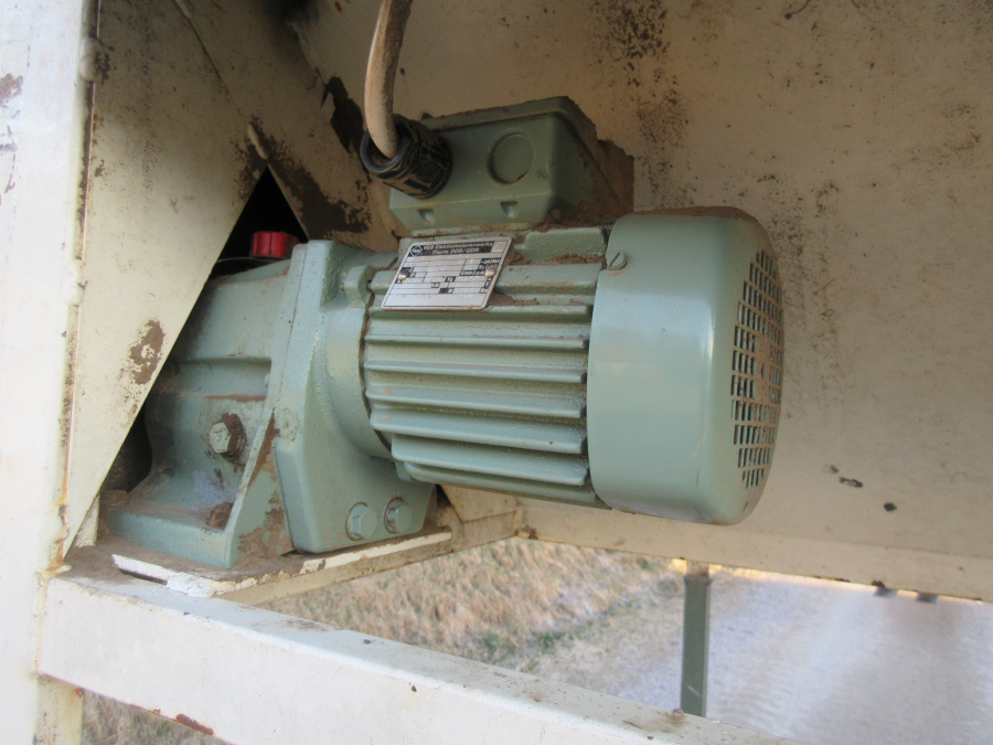 5641 Skals brushing machine potato brusher