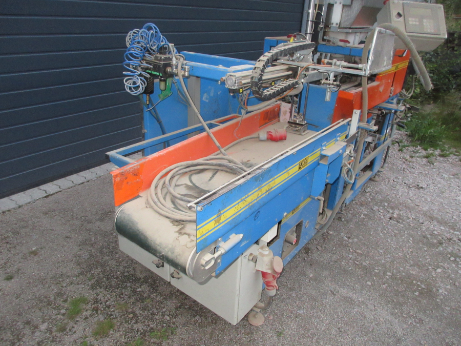 5684 Newtec 2009 / EMVE BE 5000 weigher and paperbagger