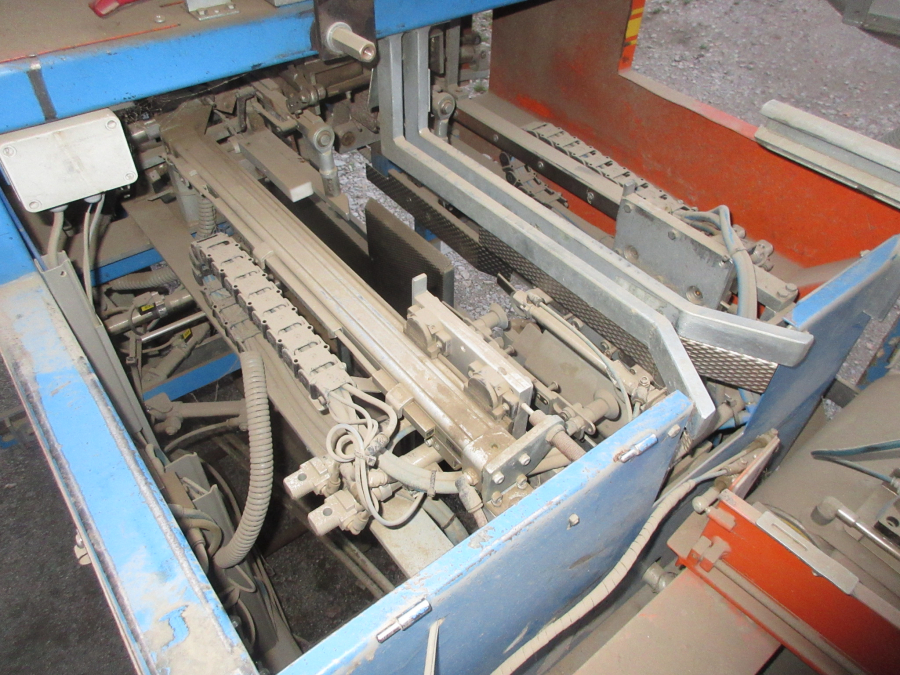 5684 Newtec 2009 / EMVE BE 5000 weigher and paperbagger