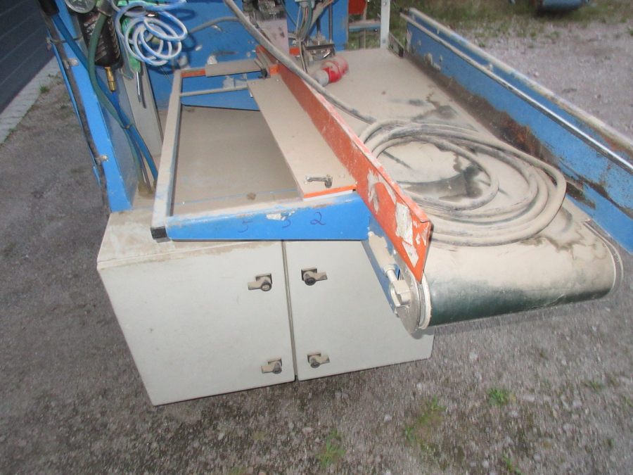 5684 Newtec 2009 / EMVE BE 5000 weigher and paperbagger