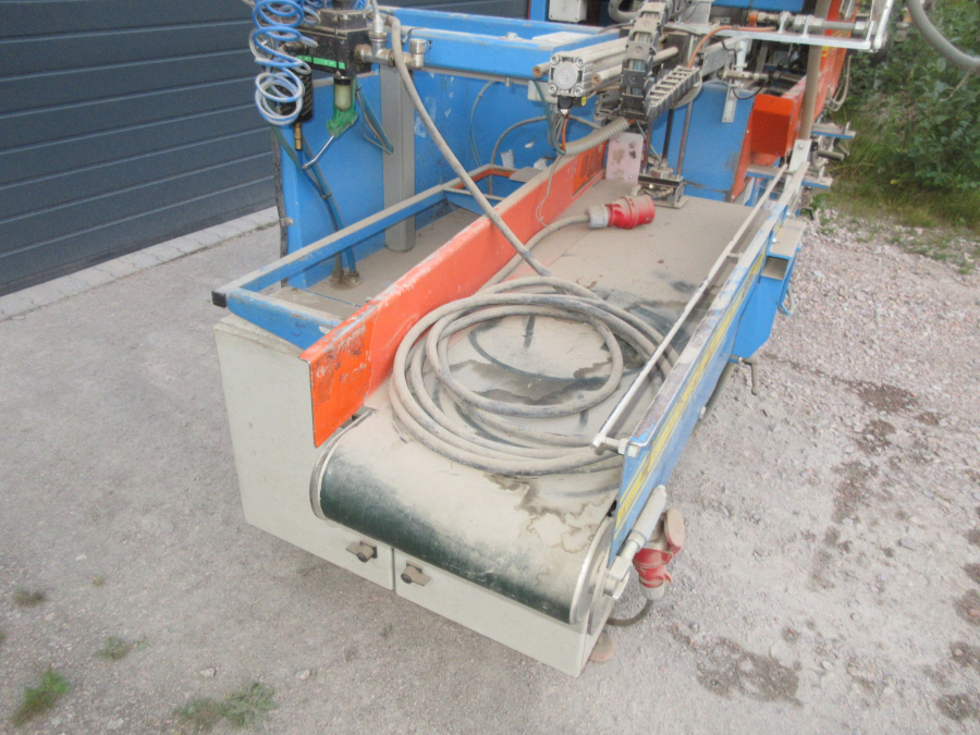 5684 Newtec 2009 / EMVE BE 5000 weigher and paperbagger
