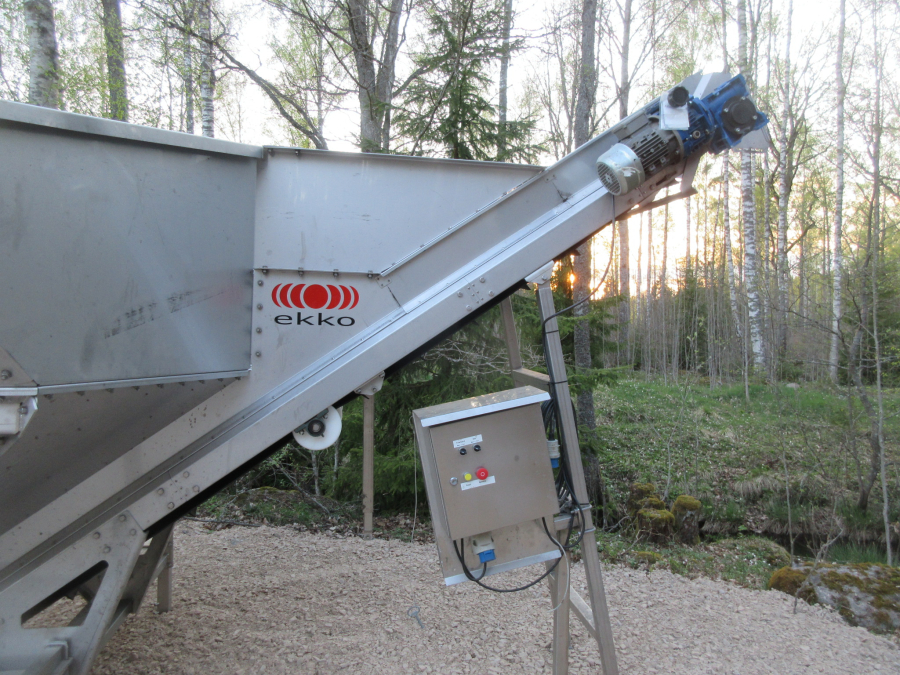 5825 EKKO feeding bunker STAINLESS STEEL