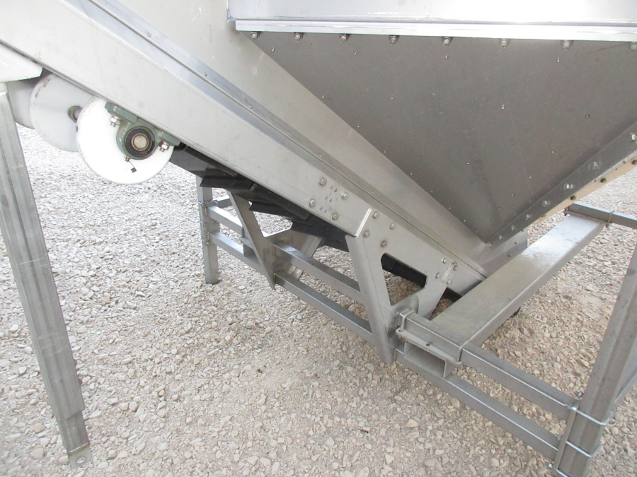 5825 EKKO feeding bunker STAINLESS STEEL
