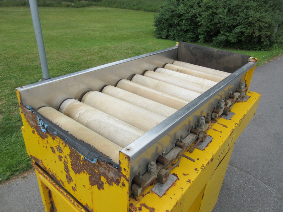 5922 Peal felt drier table