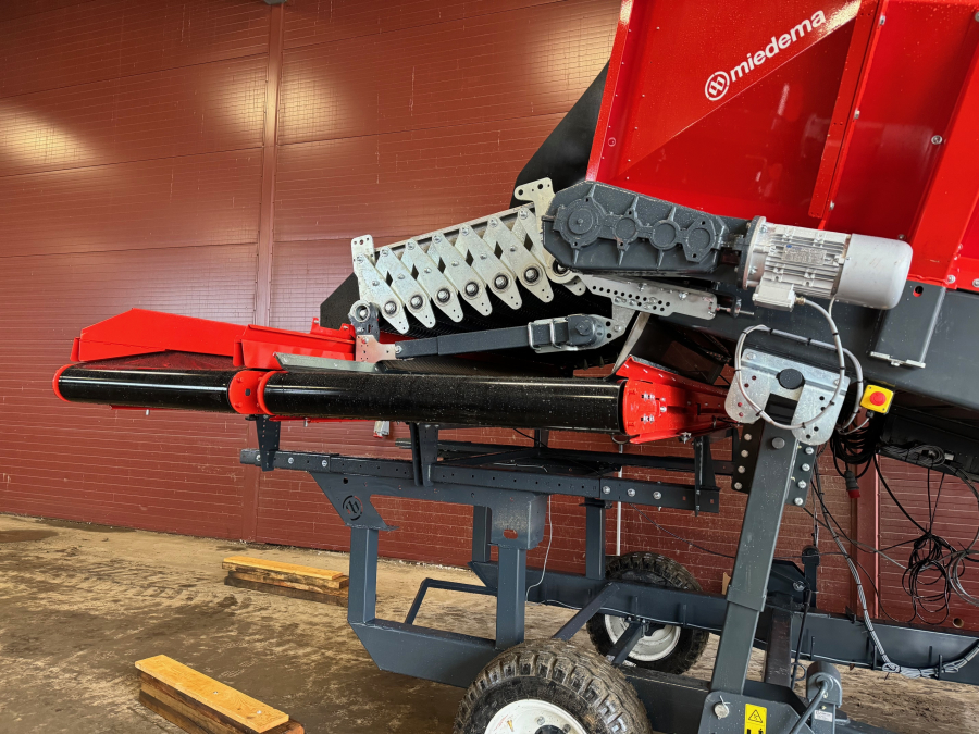 5980 Miedema MH242 receiving hopper 30 cubic meter 