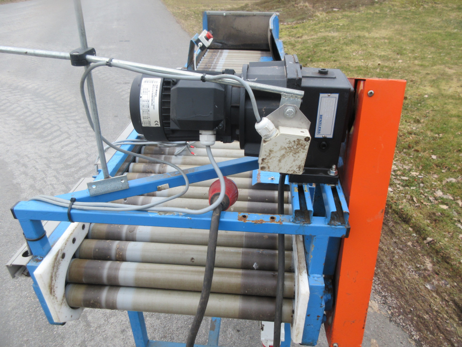 6022 EMVE roller table 2200x500