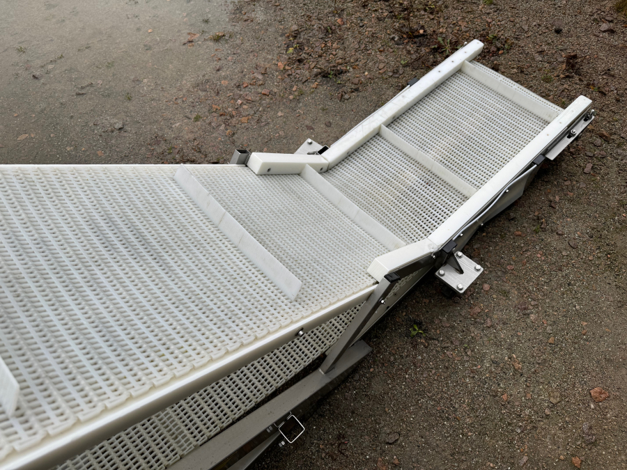 6049 EMVE feeding conveyor bag conveyor