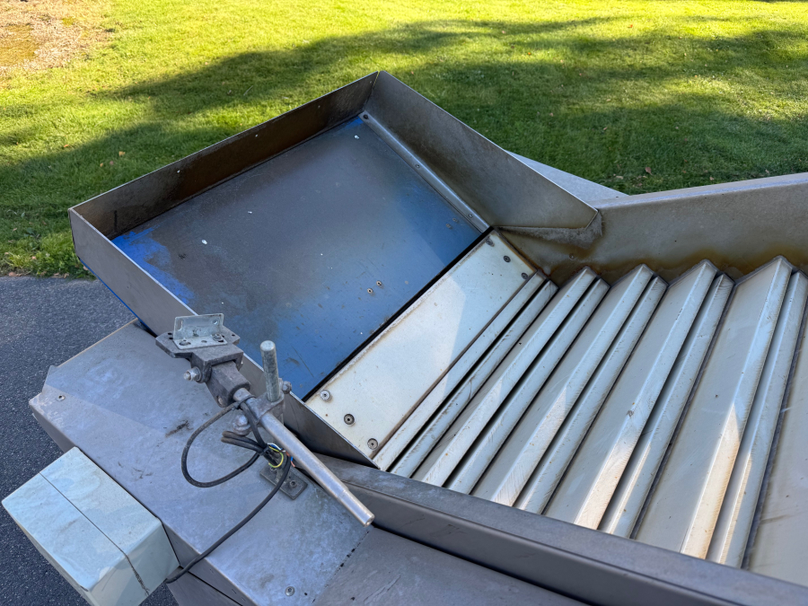 6194 Sormac PVW Step Flow feeder for carrot