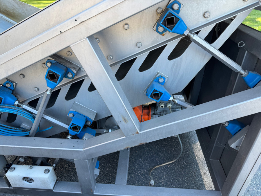 6194 Sormac PVW Step Flow feeder for carrot