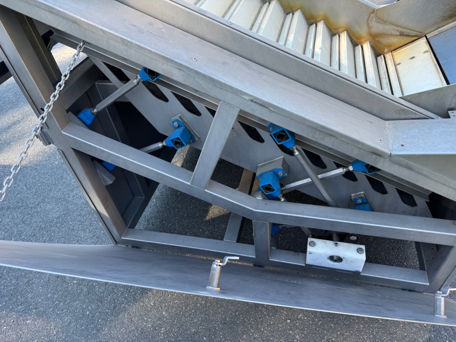 6194 Sormac PVW Step Flow feeder for carrot