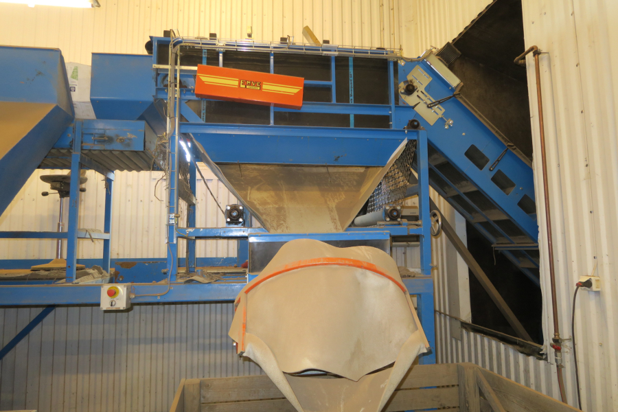 6254 EMVE screen grading line