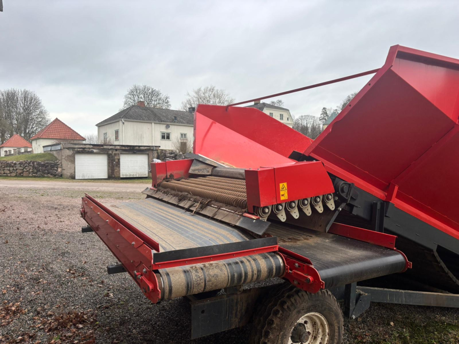 6260 Dewulf Miedema SB651 receiving hopper