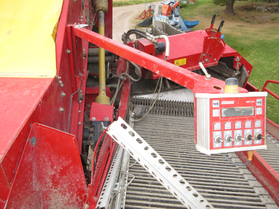 6281 Grimme SE85-55 potato harvester