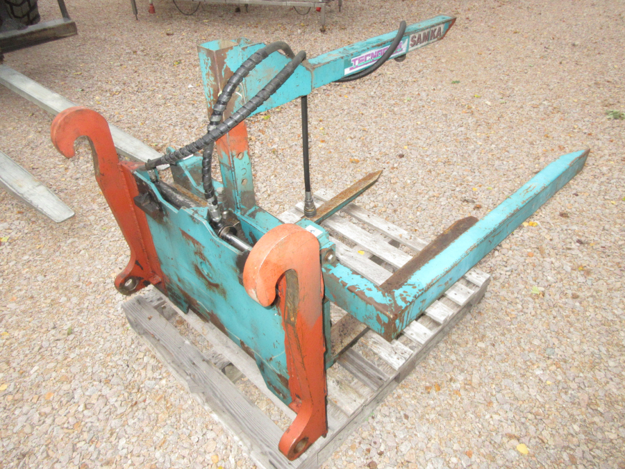 6310 Box turner side tipping volvo attachment