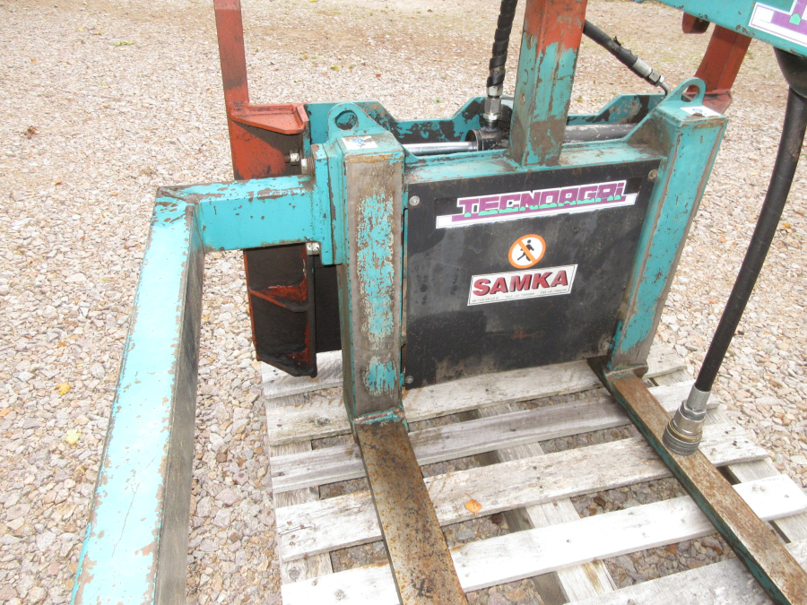 6310 Box turner side tipping volvo attachment