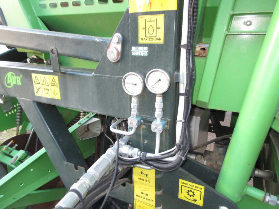 6322 AVR 6100 potato harvester