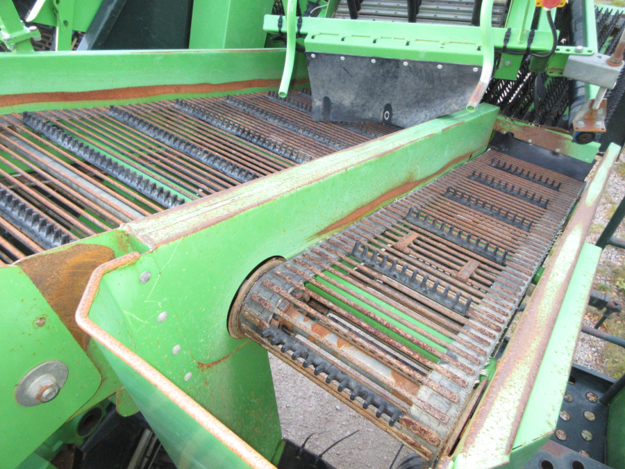 6322 AVR 6100 potato harvester