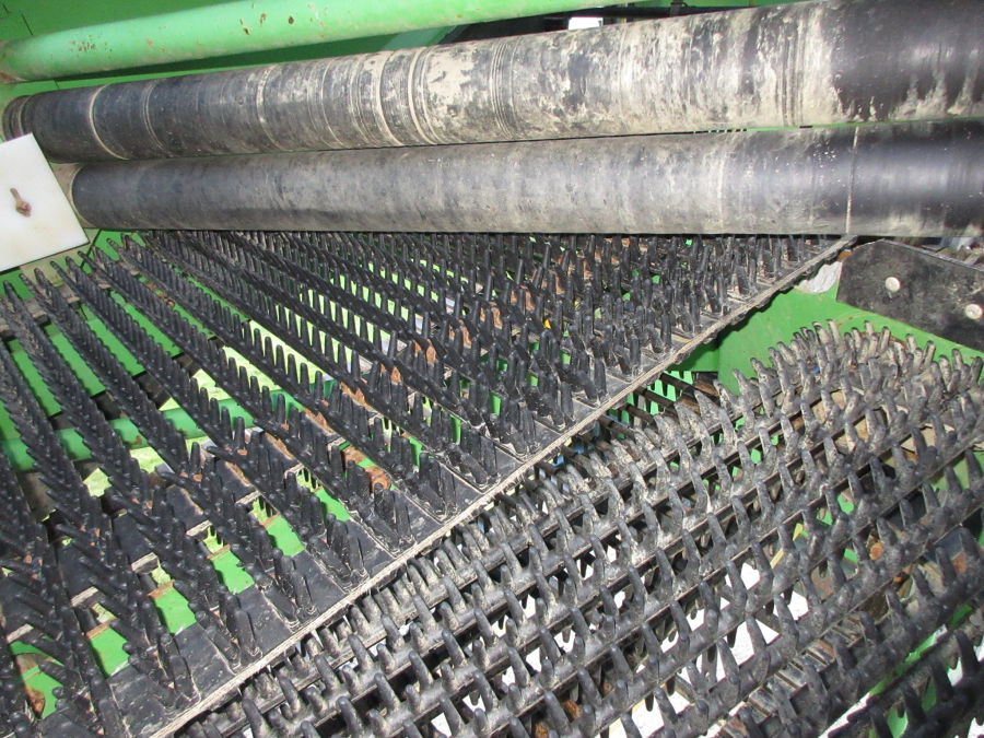 6322 AVR 6100 potato harvester
