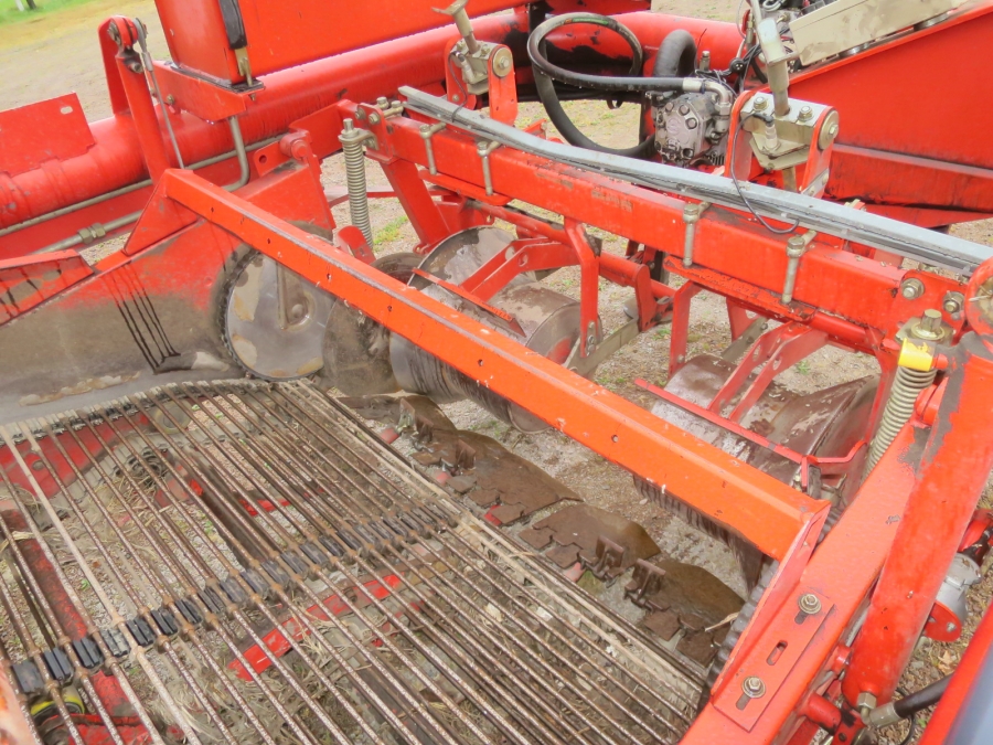 3516 Grimme DL1500 potato harvester 2 row