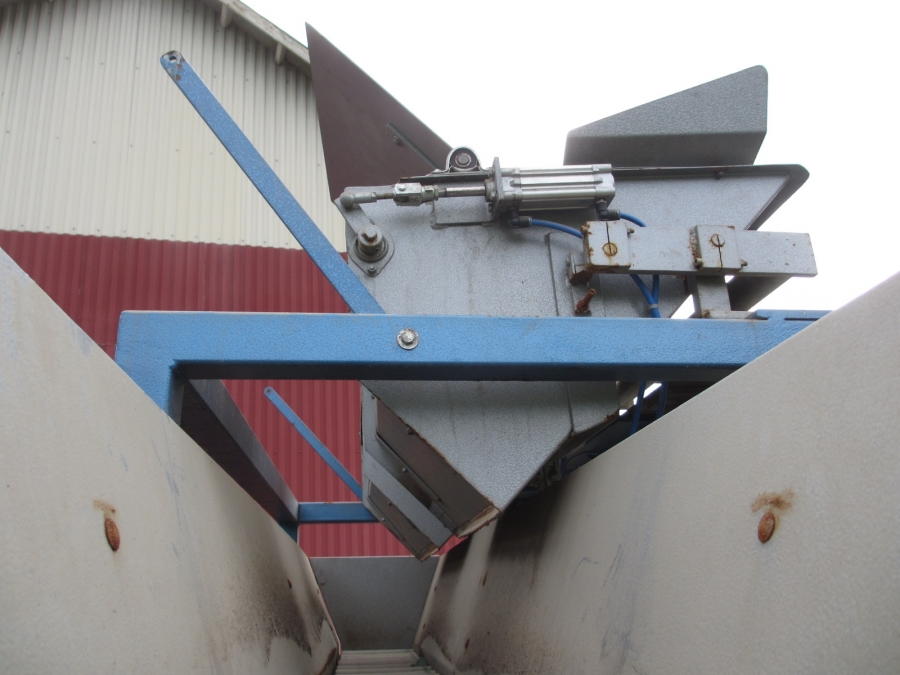 3539 Upmatic multi head weigher 1025 E 2,5-25 kg year model 2001