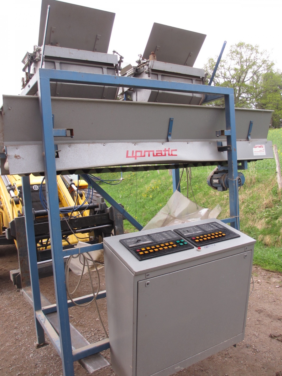 3539 Upmatic multi head weigher 1025 E 2,5-25 kg year model 2001